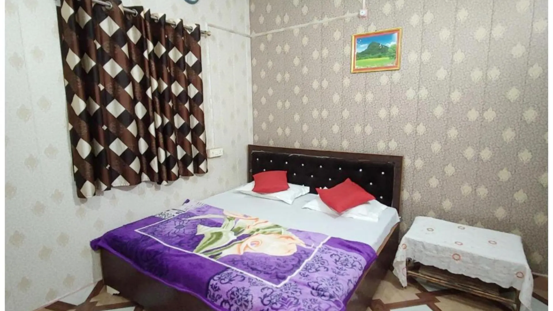 **  Hotel K-A-S-H-I-N-E-S-T Near Sarnath Buddhist Temple - Offers Air Conditioned Rooms With Wifi Facility - Parking & Room Service - Prime Location - Best Selling In Varanasi Hindistan
